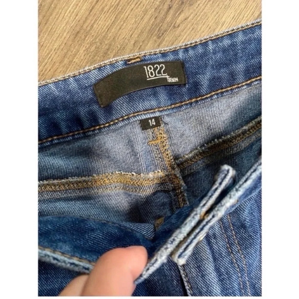 1822 DENIM Ripped Straight Leg Relaxed Jeans - Picture 9 of 12